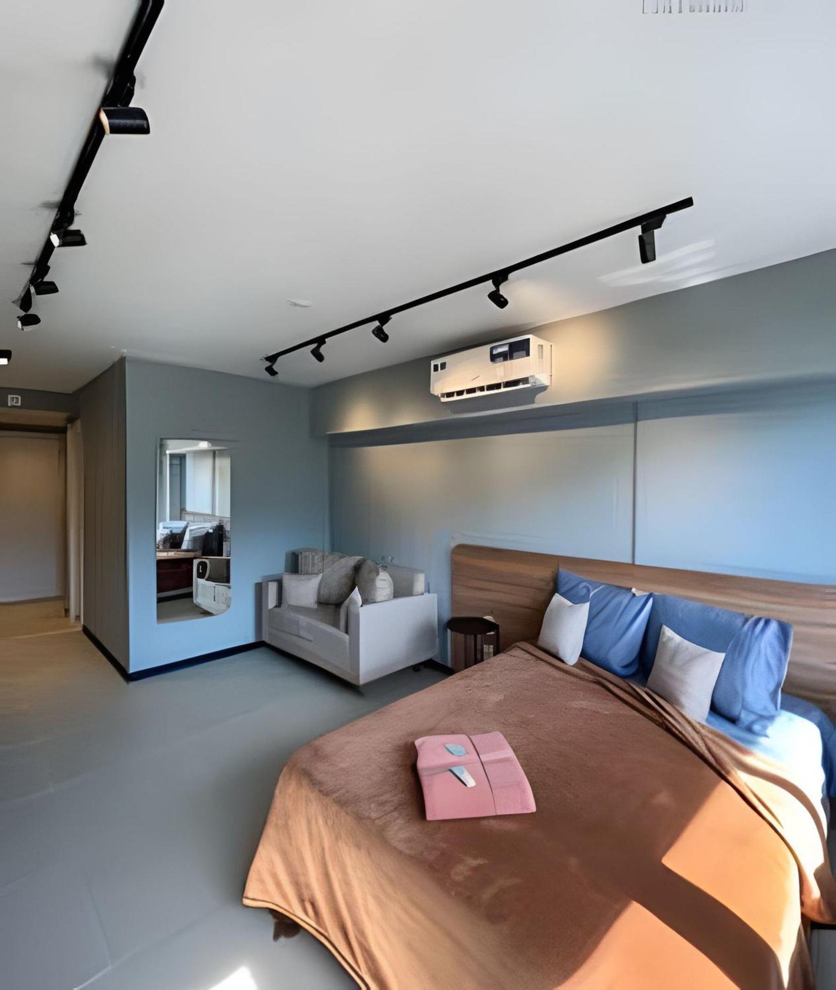 Apto 2503 Apartamento *